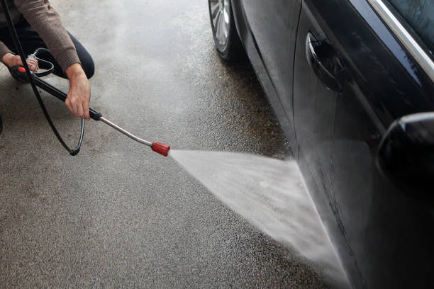 Why Choose Our Certified Pressure Washing Experts for Your Project Needs in Glencoe, FL?